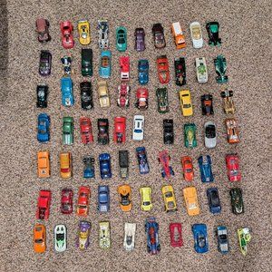 70 Matchbox, HotWheels, and other assorted mini cars